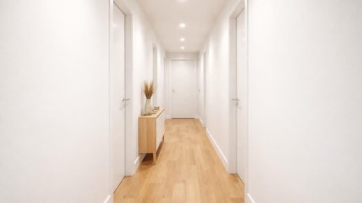 découvrez quelle peinture blanche choisir pour éclaircir efficacement un couloir sans fenêtre et créer une atmosphère plus lumineuse et accueillante.